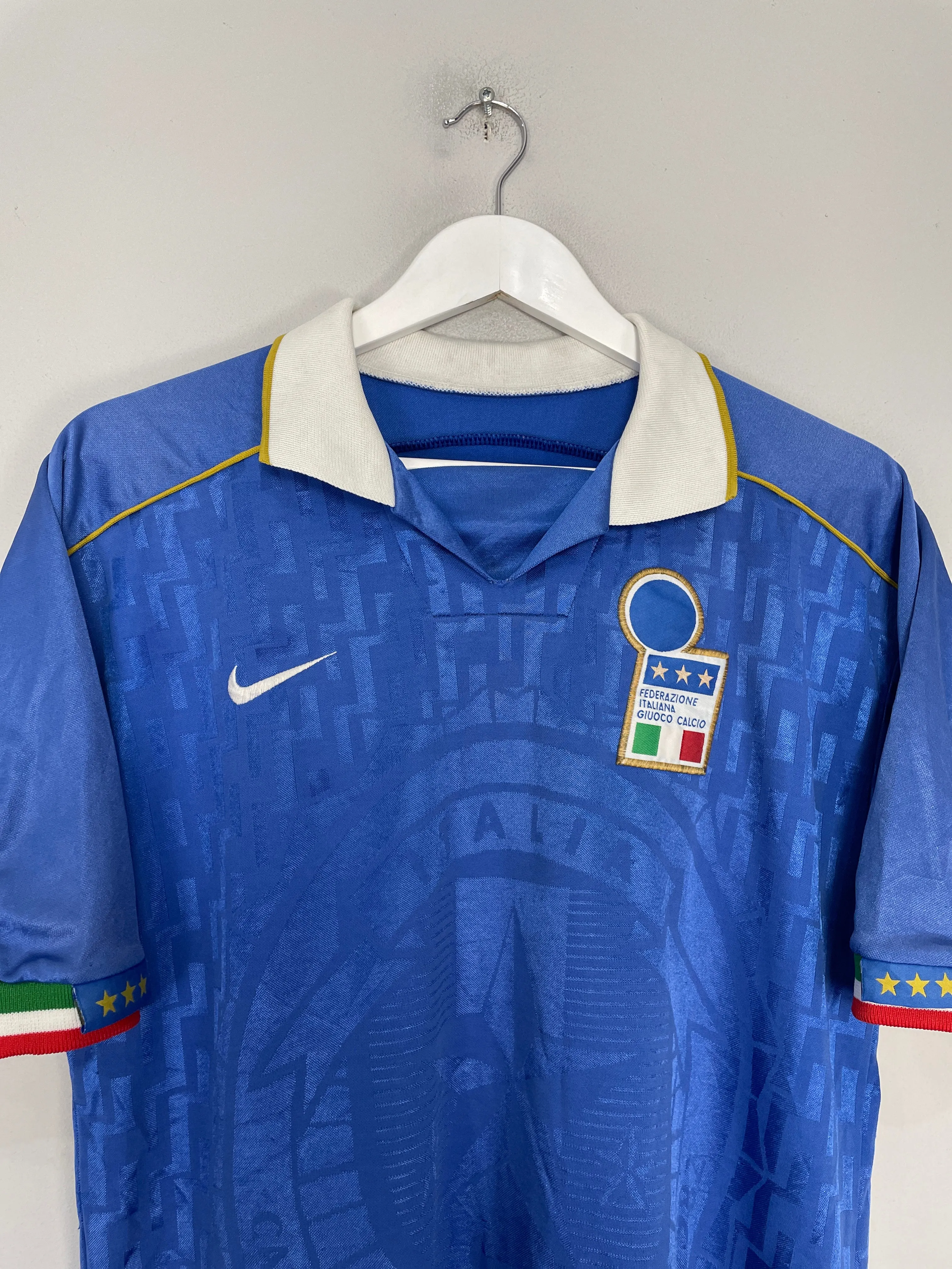 1995/96 ITALY HOME SHIRT (M) NIKE