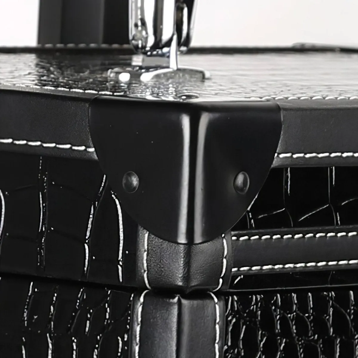 Aluminum Cosmetic Makeup Trolley Case