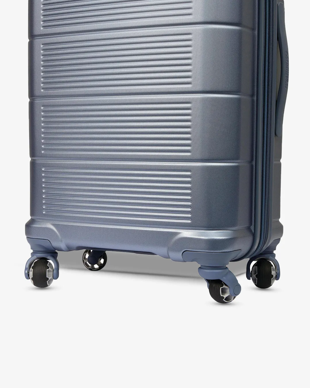 American Tourister Stratum 2.0 Spinner (MEDIUM)
