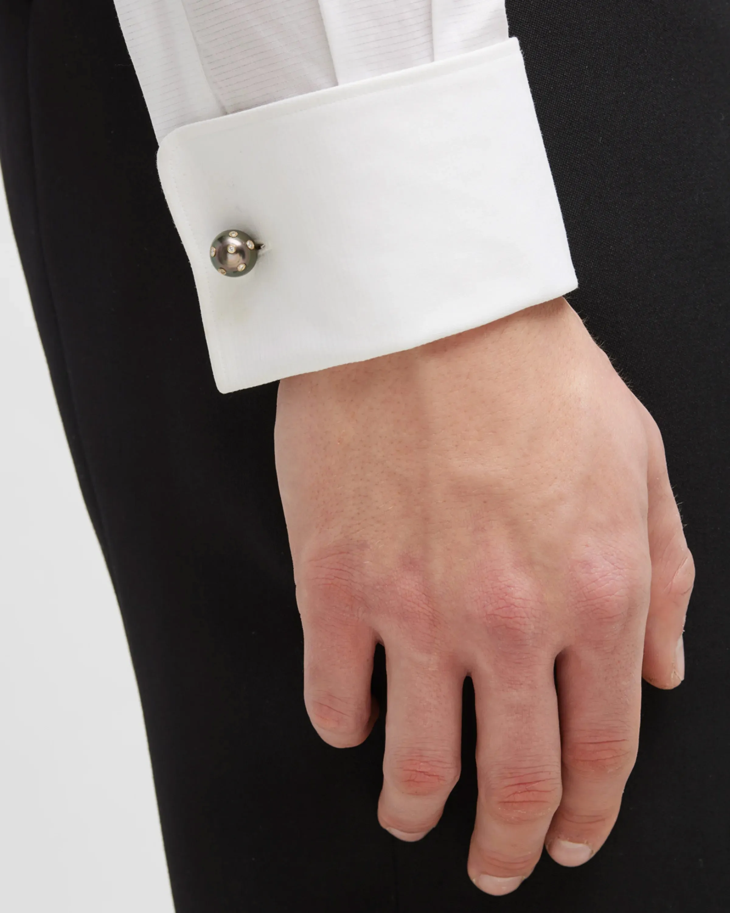 Black Pearls Confetti Diamonds 18K Gold Cufflinks