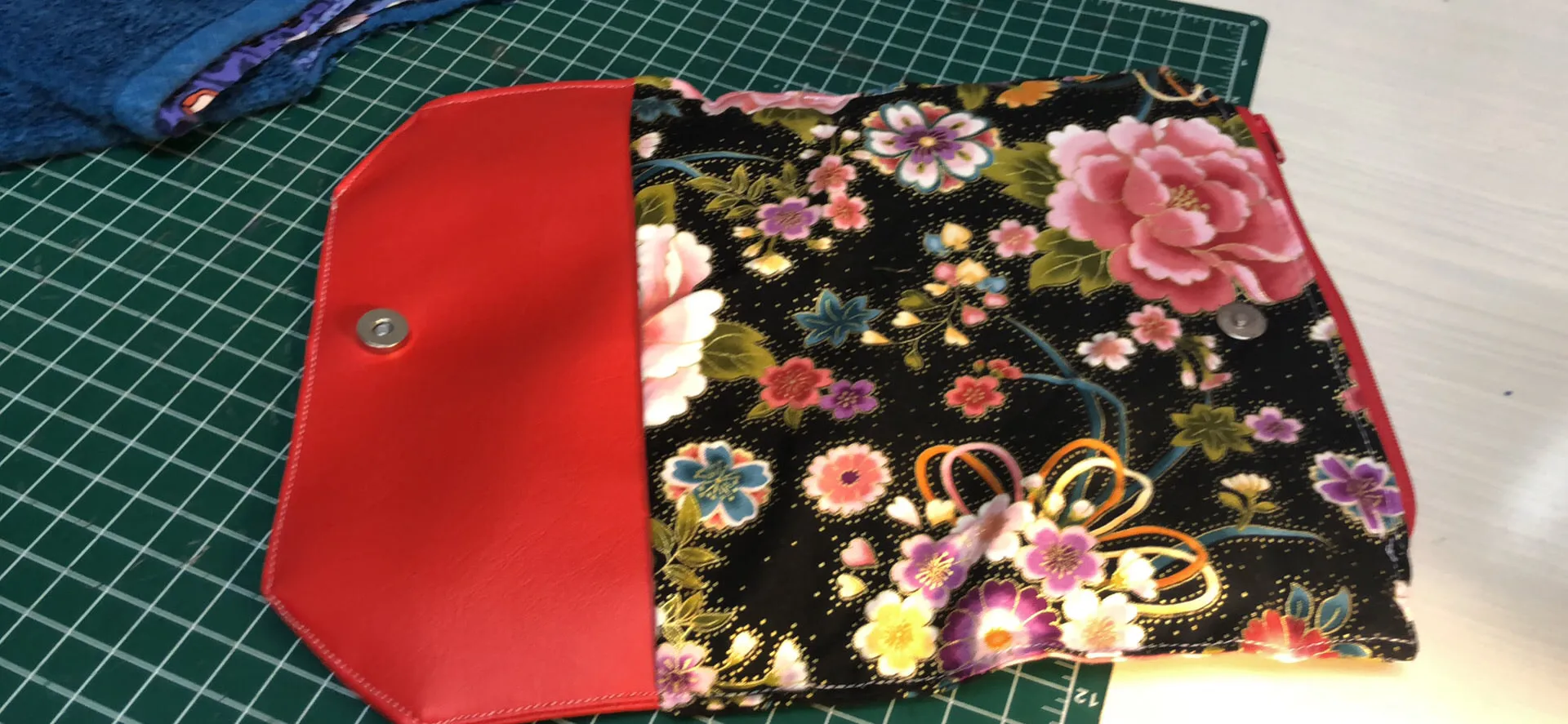 Clutch purse