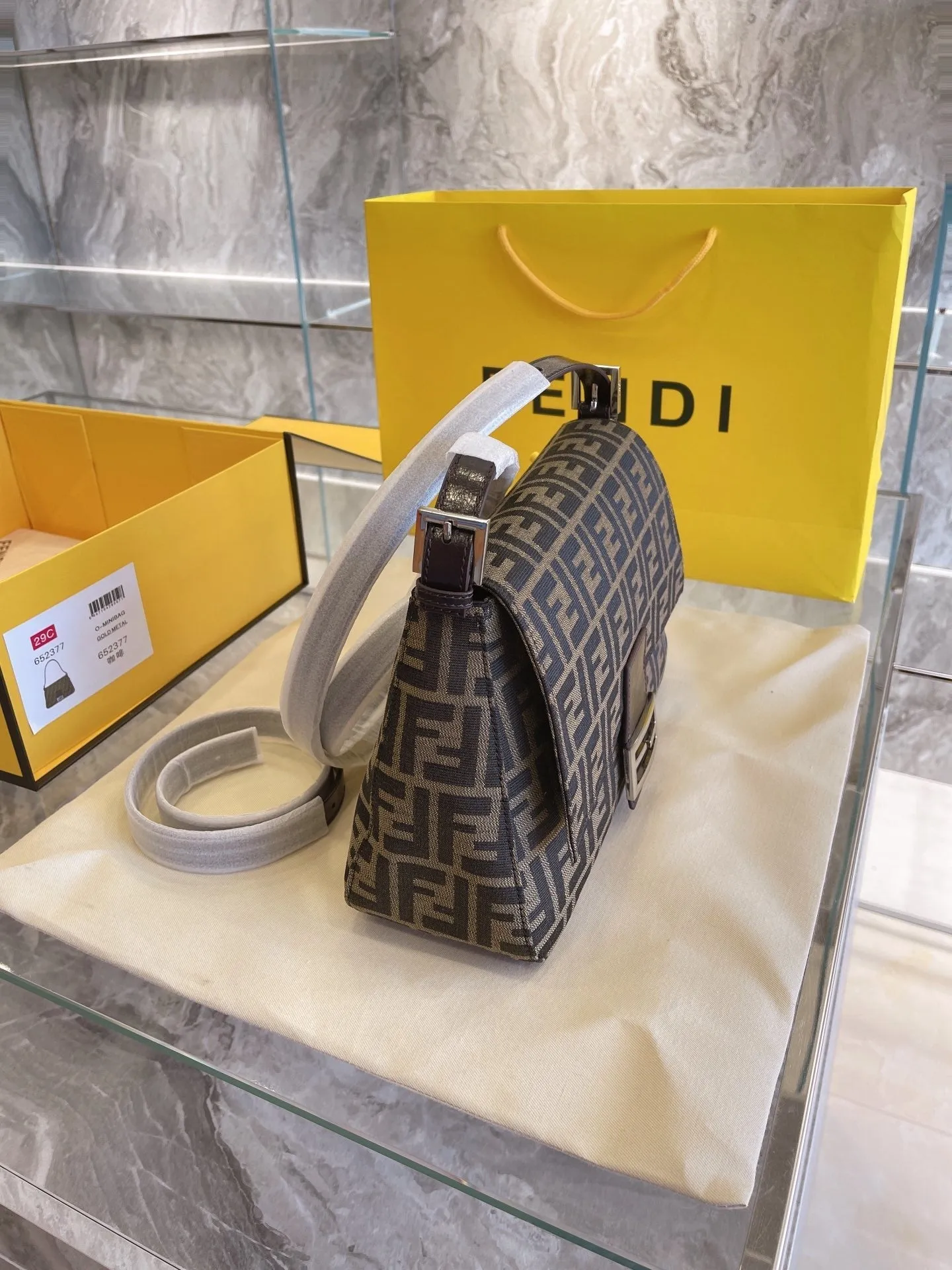 EN   Designer bags by Fendi 201