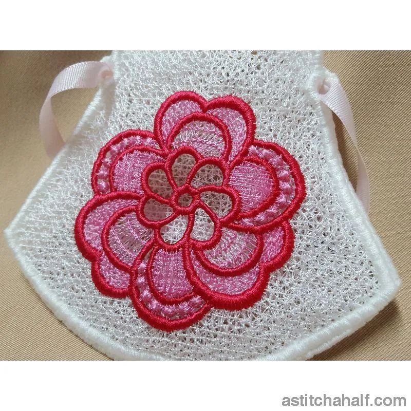 Freestanding Lace Pretty Petals Purse