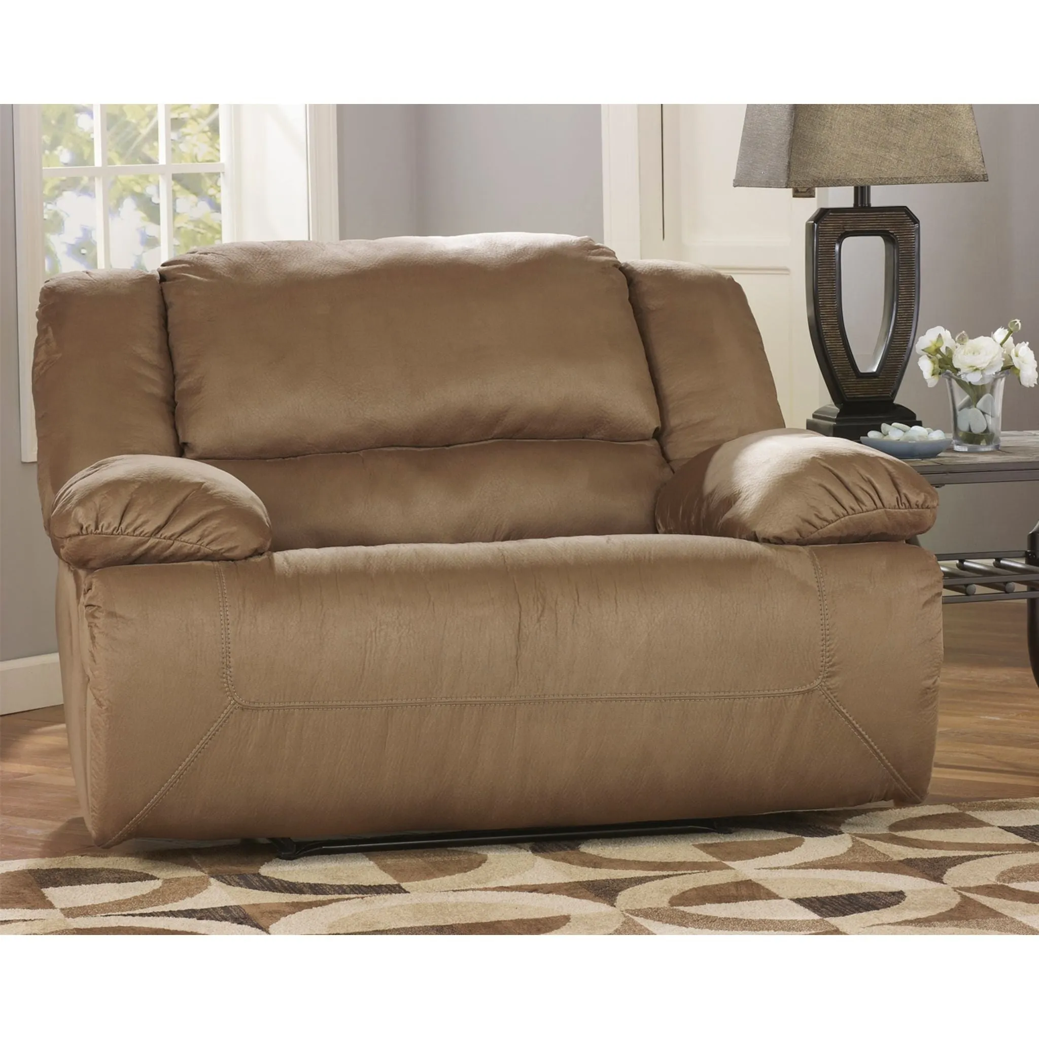 Hogan Zero Wall Wide Seat Recliner