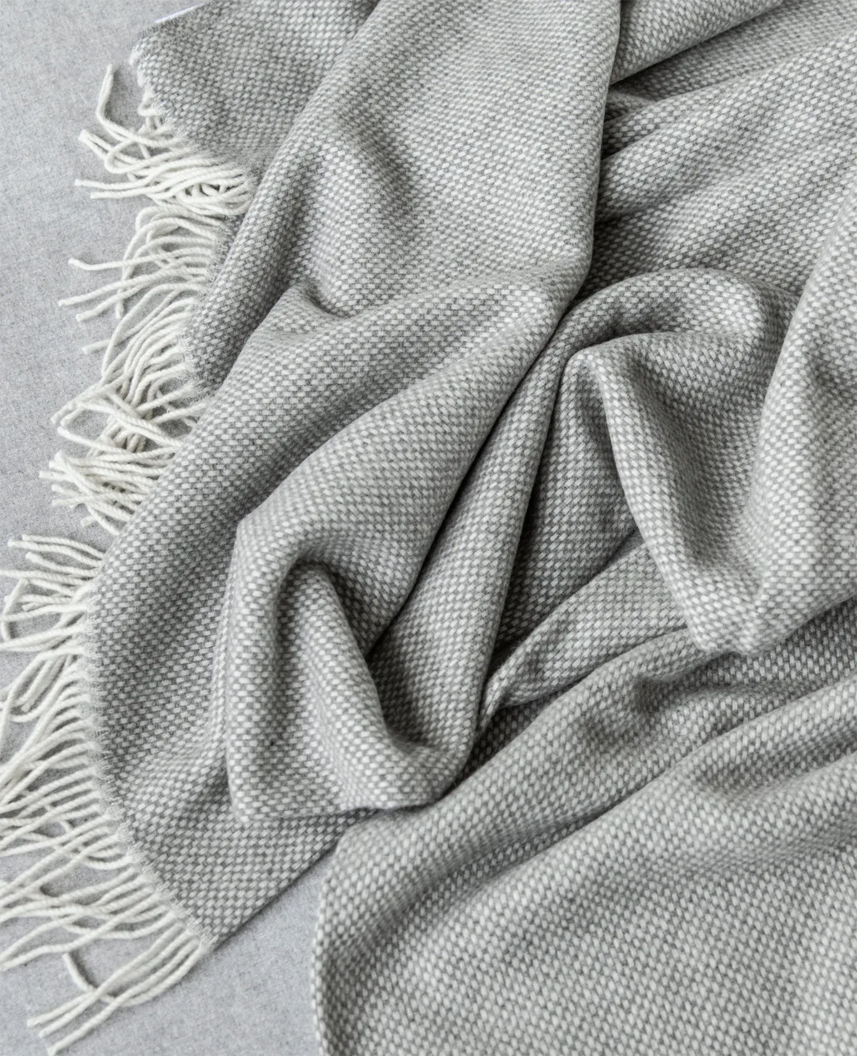 Juno Cashmere Throw Light Grey