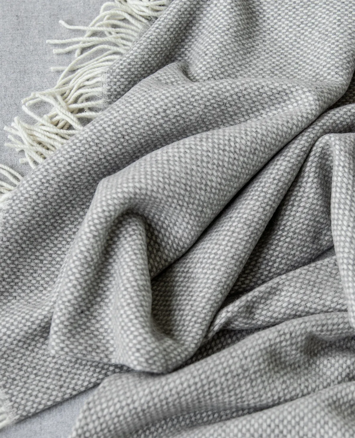 Juno Cashmere Throw Light Grey