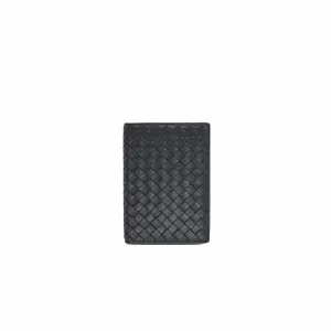 passport holder black