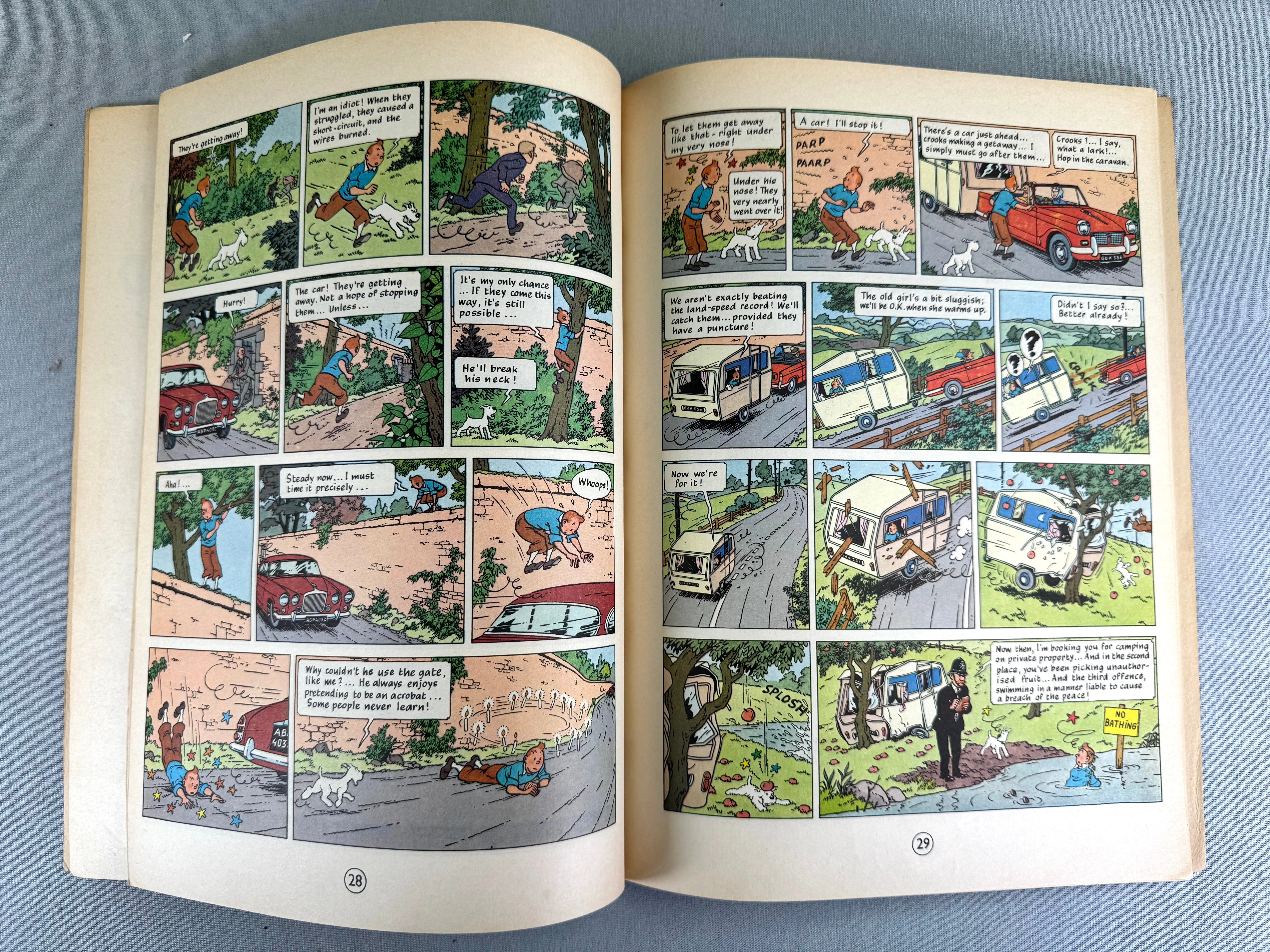 The Black Island - Methuen 1972 1st UK Paperback Edition Rare Tintin Book Herge