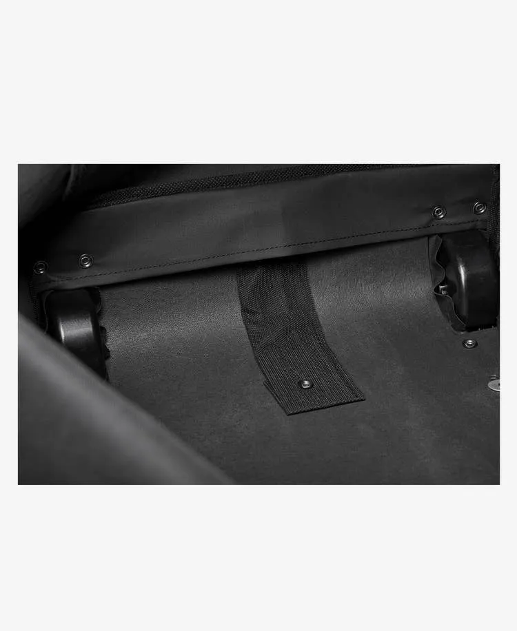 Wilson Wheeled Team Gear Bag