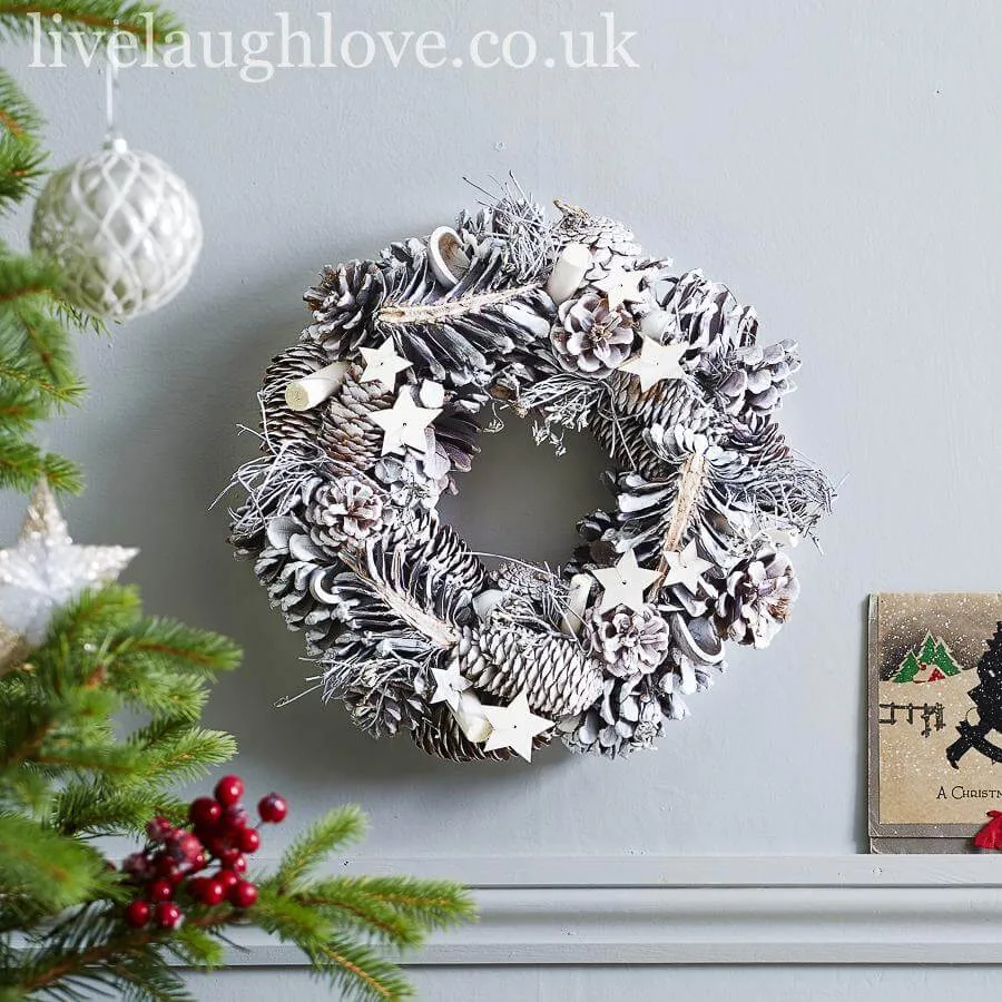 Woodland Snow Wreath W/ Natural Stars (29cm)